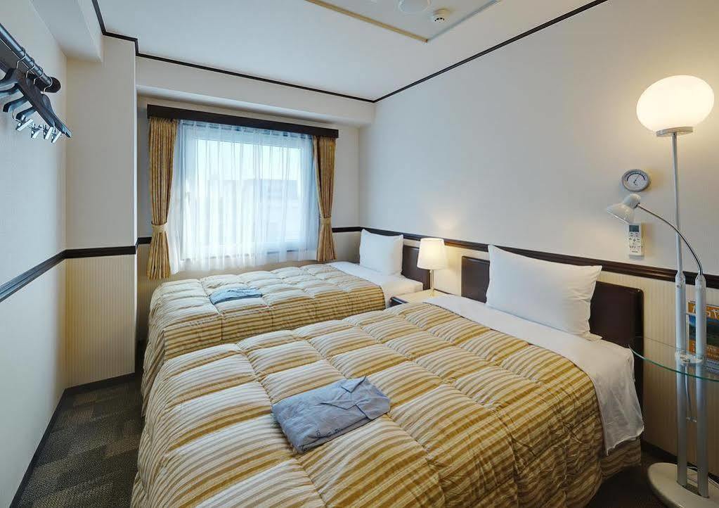 Toyoko Inn Shimonoseki Kaikyo Yume Tower Exterior photo